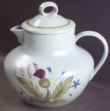 Thistleware Soup Jug with Lid