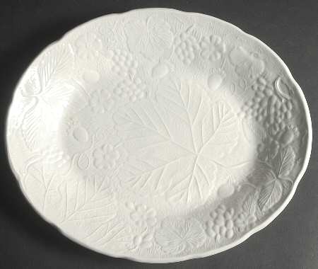 Strawberry and Grape Leaf White (Davenport) 13" Oval Serving Platter