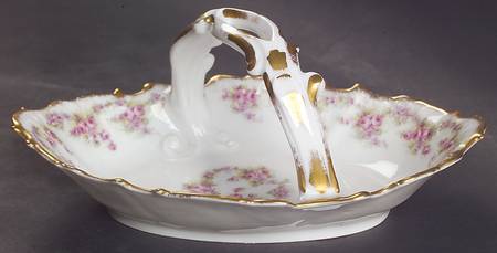 Bridal Wreath 7" Oval Handled Bowl