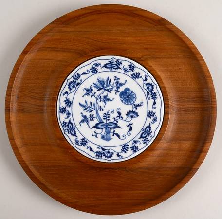 Blue Danube 12" Round Wood Cheese with Tile