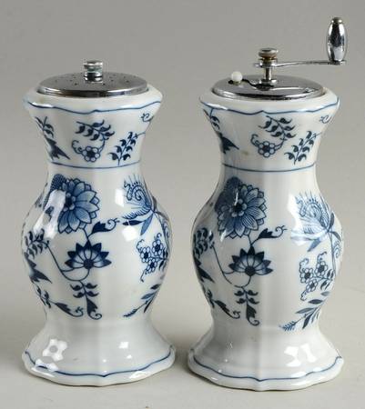 Blue Danube Salt Mill & Pepper Mill Set