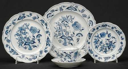 Blue Danube 5 Piece Place Setting by Blue Danube (Japan