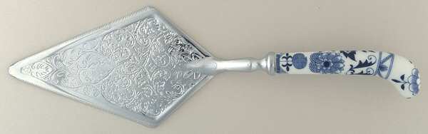 Blue Danube Pie Server with Stainless Blade