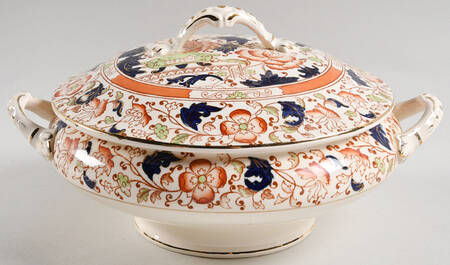 Gordon Rust Round Covered Vegetable