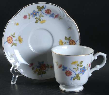 Brittney Footed Cup & Saucer Set
