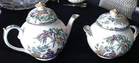 Pekin Teapot & Lid by Beech & Hancock