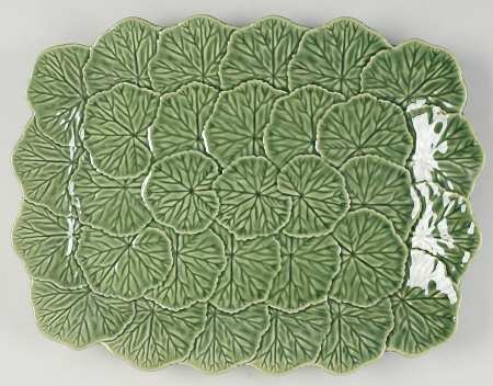 Geranium Green 15" Oval Serving Platter