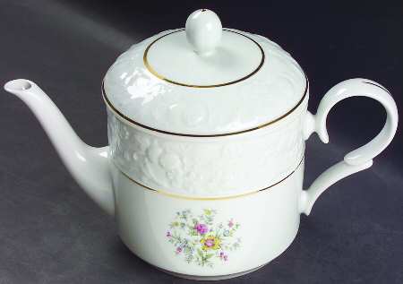 Garland Teapot & Lid