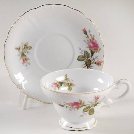 BND2 Footed Cup & Saucer Set