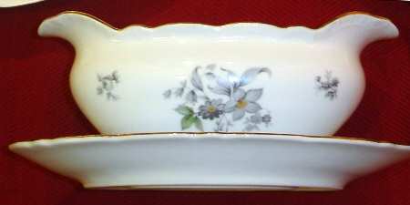 Wild Flower (Ribbed Edge) Gravy Boat with Attached Underplate