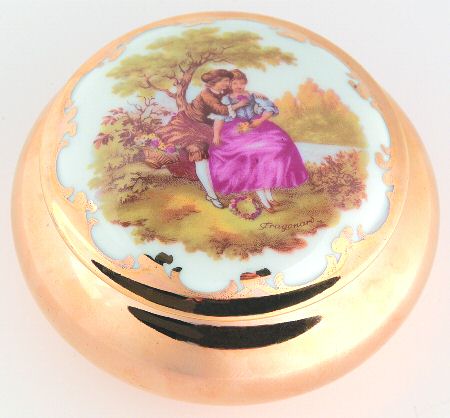 PBU24 Powder Box with Lid