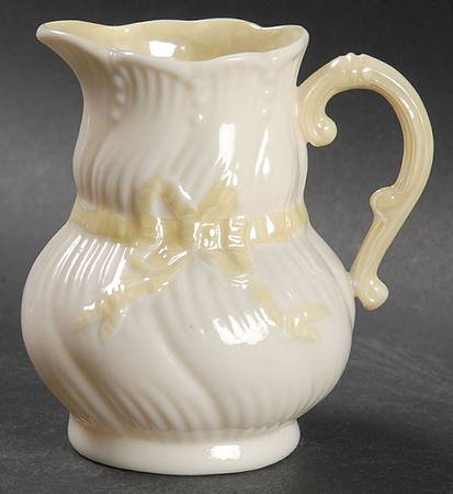 Ribbon by Belleek Pottery (Ireland)