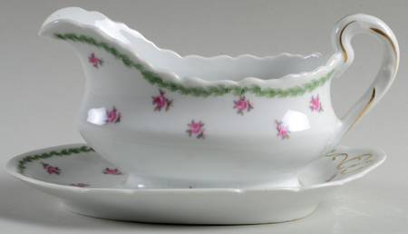 BSS45 Gravy Boat with Attached Underplate