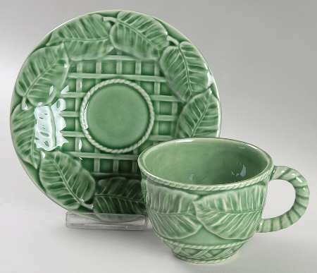 Leaf Service Green Flat Cup & Saucer Set