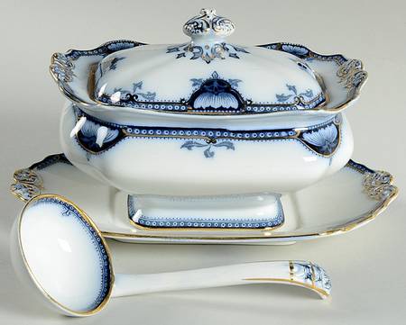 Hamilton  Sauce Boat & Lid & Underplate & Ladle