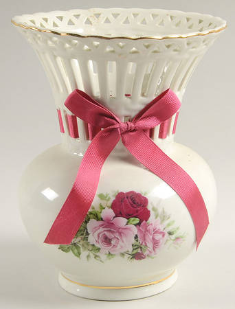 Victorian Rose 7" Vase