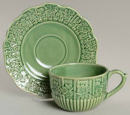 Green Grape Leaf Flat Cup & Saucer Set