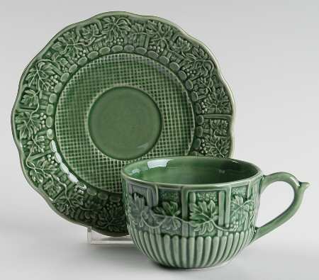 Green Grape Leaf Flat Cup & Saucer Set