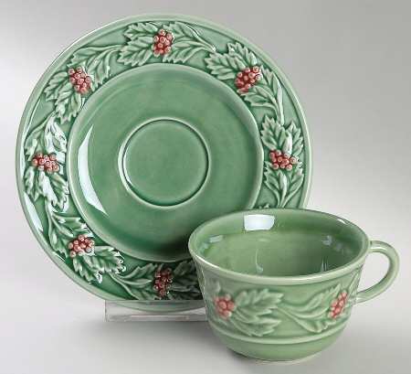 Holly (Christmas Holly) Flat Cup & Saucer Set