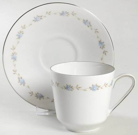 First Love (Coupe) Flat Cup & Saucer Set