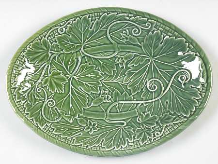 Vine Green 15" Oval Serving Platter