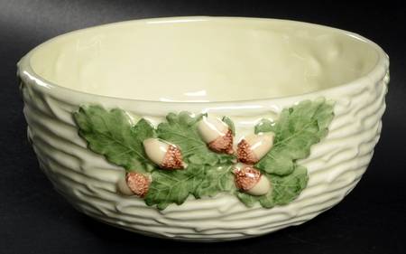 Oak Leaf White and Green 8" Round Vegetable Bowl