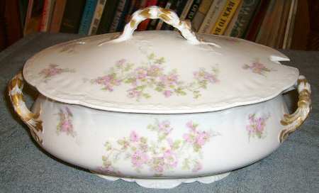 BOG58 Oval Covered Vegetable