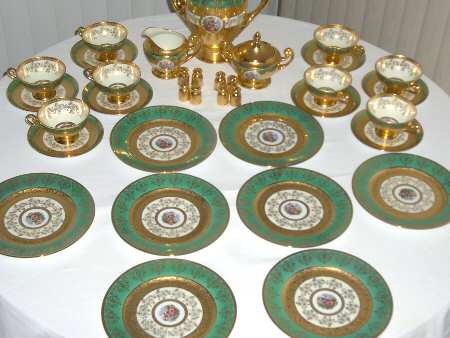 BOH123 Footed Cup & Saucer Set