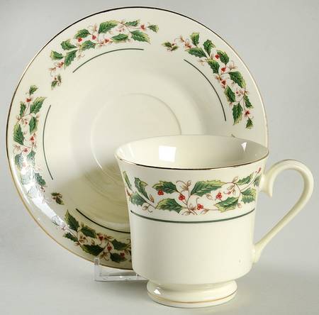BUD4 Footed Cup & Saucer Set