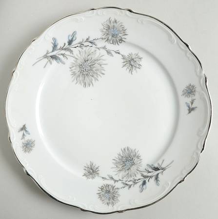 Summertime (2 Large Floral Sprays) Dinner Plate