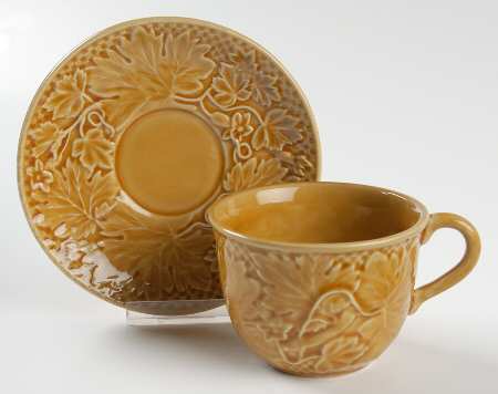 Vine Gold Flat Cup & Saucer Set