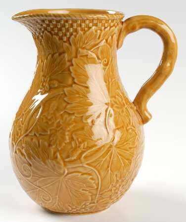 Vine Gold 64 Oz Pitcher