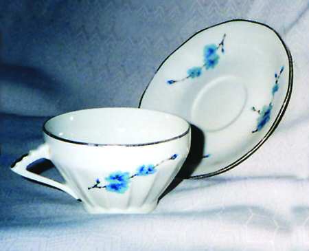 BDF1 Flat Cup & Saucer Set