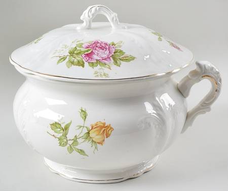 Cairo Chamber Pot & Lid