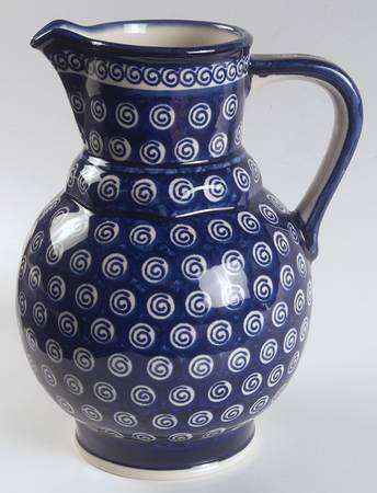 A174 72 Oz Pitcher