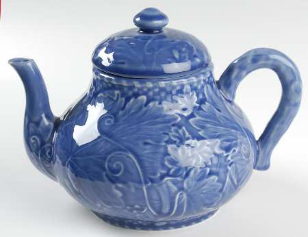 Vine Blue Teapot & Lid