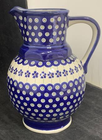 Flowering Peacock 72 Oz Pitcher