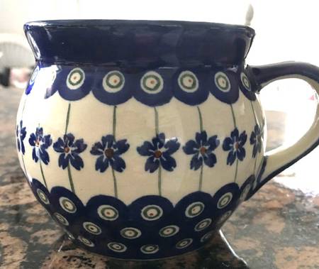 Flowering Peacock Barrel Mug