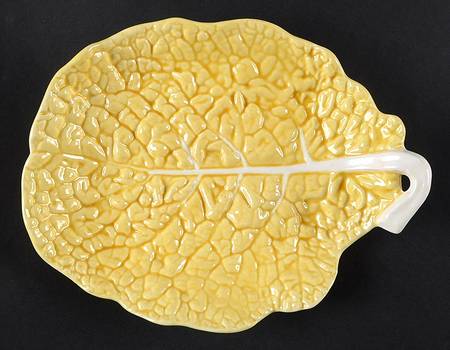 Cabbage Honey Gold 9" Leaf Dish