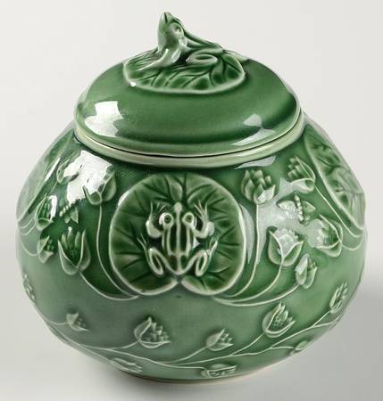 Frog Service Sugar Bowl & Lid