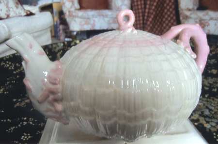 Tridacna Pink (No Trim) Teapot & Lid
