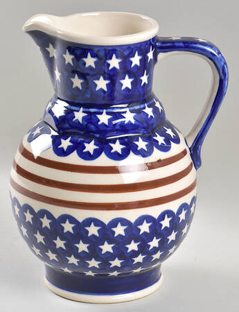 Americana 80 Oz Pitcher