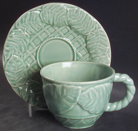 Leaf Service Celedon Flat Cup & Saucer Set