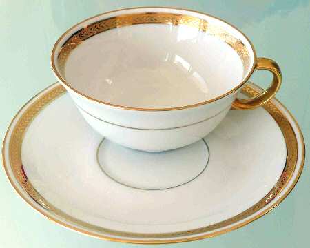 Ber548 Flat Cup & Saucer Set