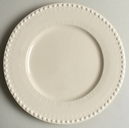 Fantasia Cream Service Plate (Charger)