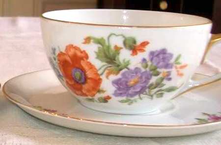 BOH245 Footed Cup & Saucer Set