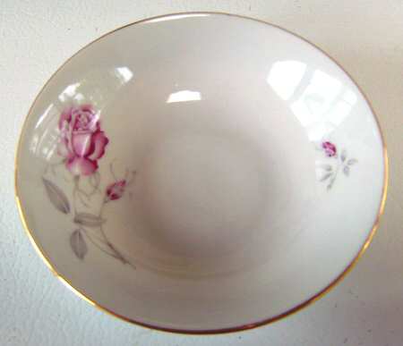 Melody (Gold Trim) Fruit/Dessert (Sauce) Bowl