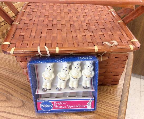 Pillsbury Doughboy Spreader with Resin Handle
