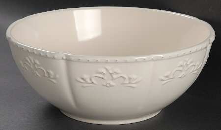 Medallion Wreath Cream Mist 10" Round Vegetable Bowl