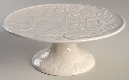 Strawberry and Grape Leaf Pale Green (Davenport) 9" Diameter Pedestal Cake Stand